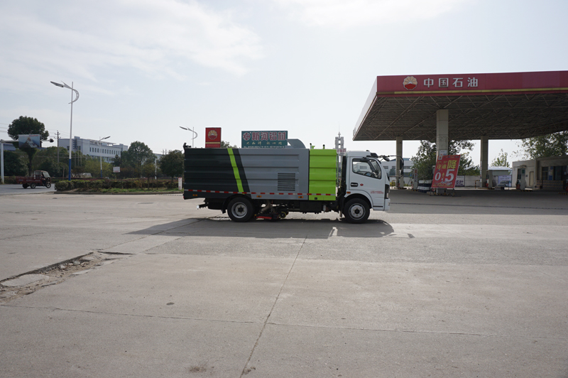 中潔牌XZL5120TXC6型吸塵車(chē)